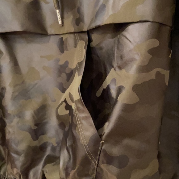 NWT Forever21 wind breaker jacket - Picture 9 of 11